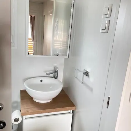 La Mobile Feriehus Biograd Na Moru